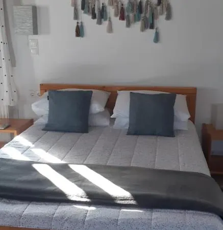 Kyfanta, & In Kyparissi Kyparíssion