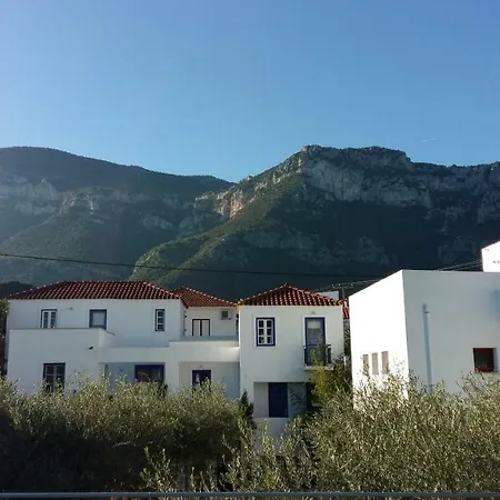 Apartment Kyfanta, & In Kyparissi