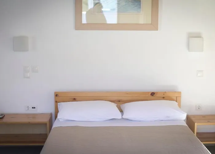 Kyfanta, & In Kyparissi *