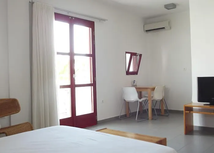 Kyfanta, & In Kyparissi Appartement *