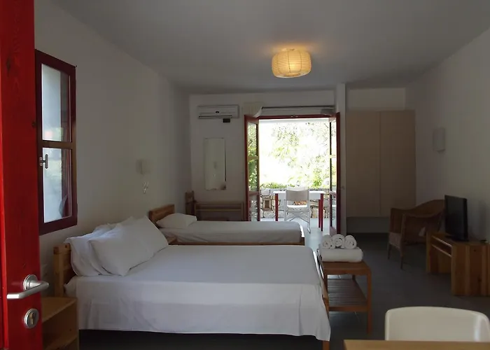 Kyfanta, & In Kyparissi Appartement