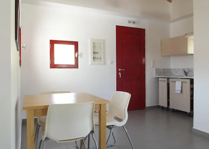 Appartement Kyfanta, & In Kyparissi Kyparíssion