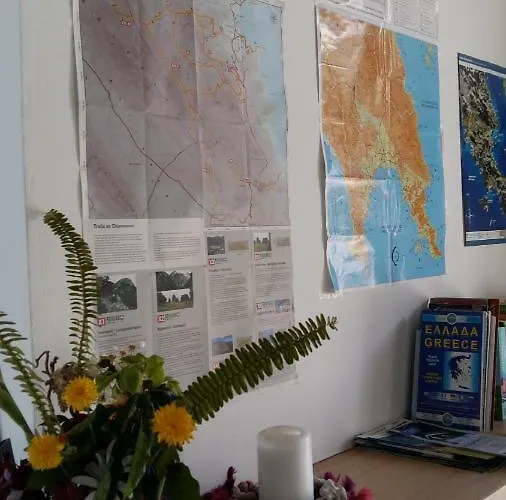 Kyfanta, & In Kyparissi Lejlighed *